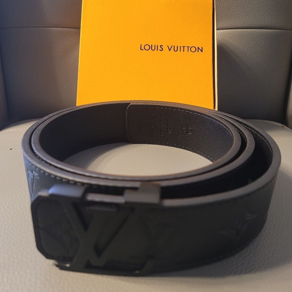Authentic Louis Vuitton Monogram Black Belt 46/115 AC1425 - Picture 2 of 7
